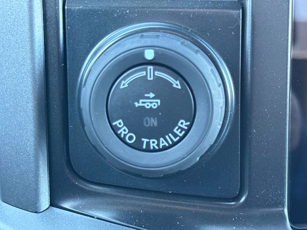 2026 Avalanche Ford F-150 XLT RWD Truck