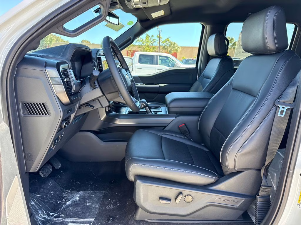 2026 Star White Metallic Tri-Coat Ford F-150 Lariat 4X4 Truck