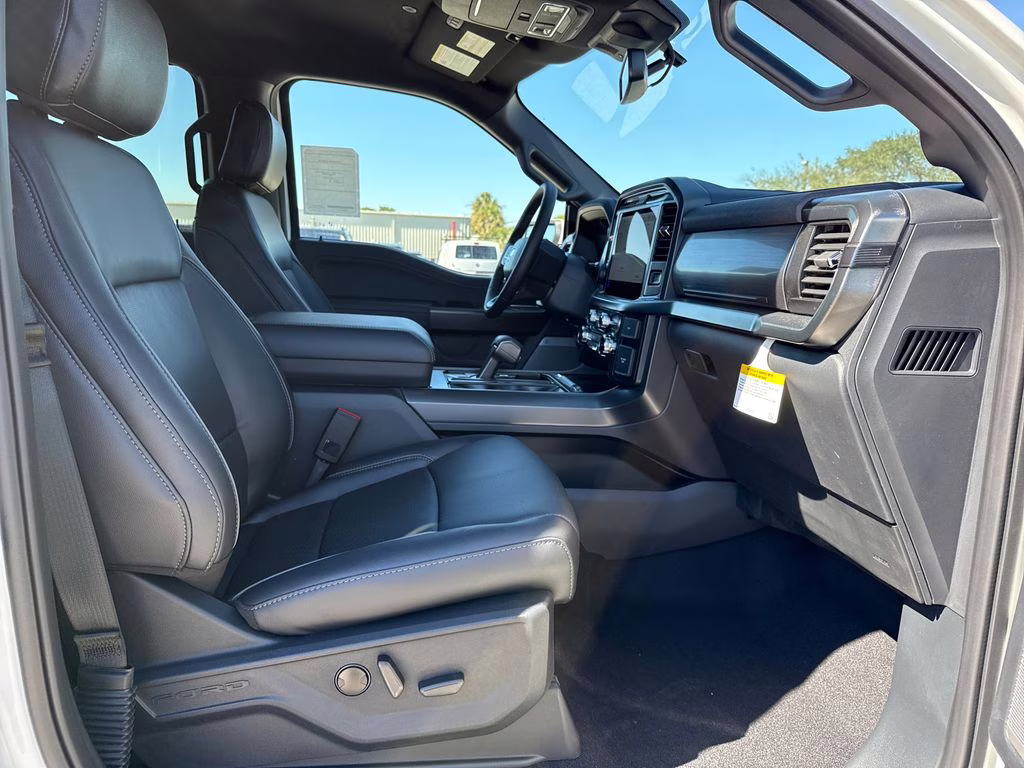 2026 Star White Metallic Tri-Coat Ford F-150 Lariat 4X4 Truck