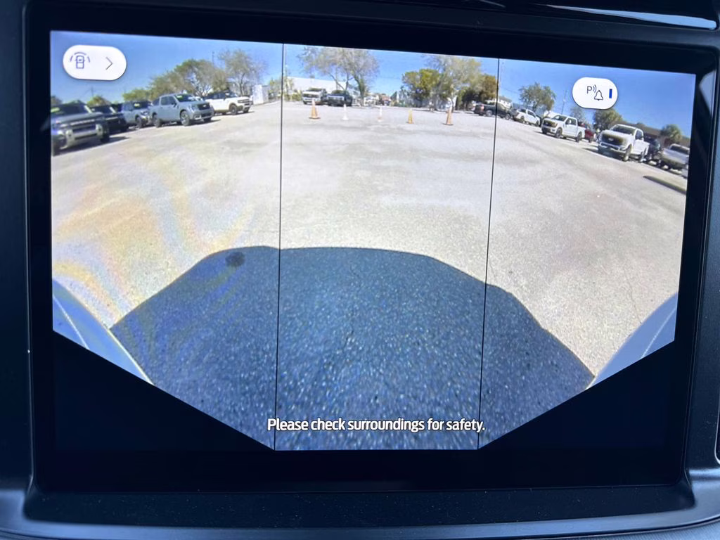 2026 Star White Metallic Tri-Coat Ford F-150 Lariat 4X4 Truck