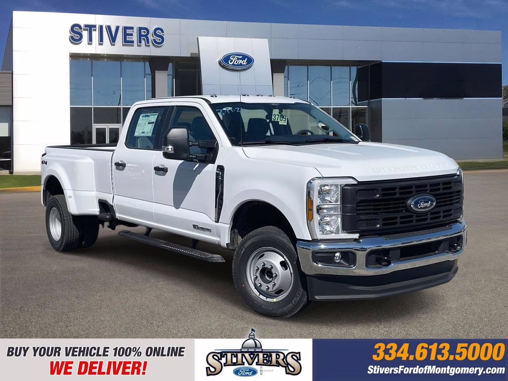 2026 Oxford White Ford Super Duty F-350 DRW XL 4X4 Truck