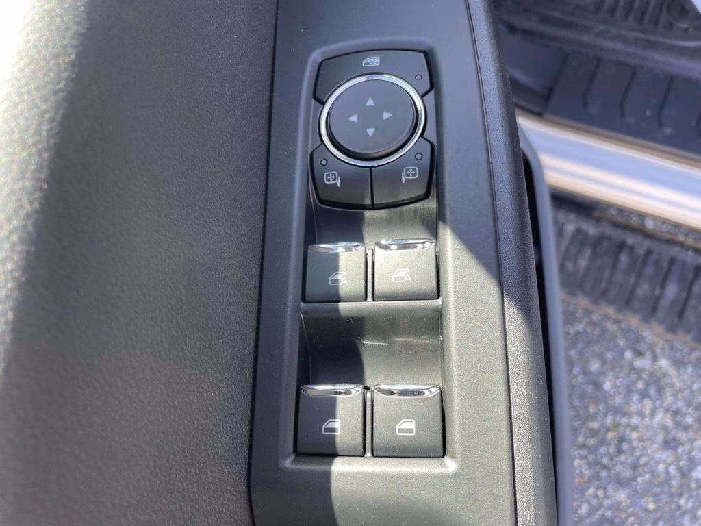 2026 Oxford White Ford Super Duty F-350 DRW XL 4X4 Truck