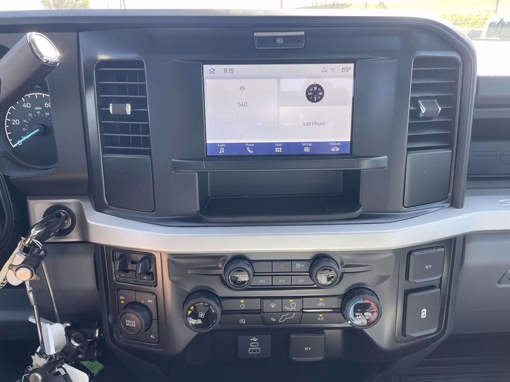 2026 Oxford White Ford Super Duty F-350 DRW XL 4X4 Truck