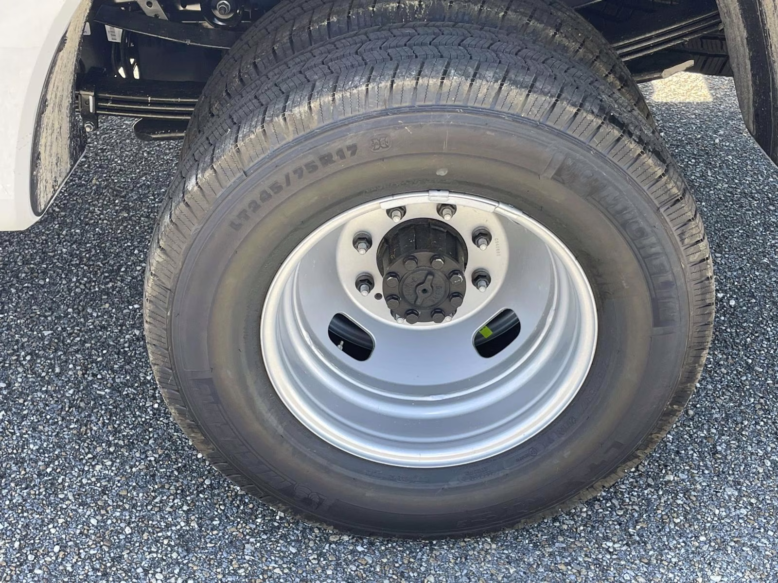 2026 Oxford White Ford Super Duty F-350 DRW XL 4X4 Truck