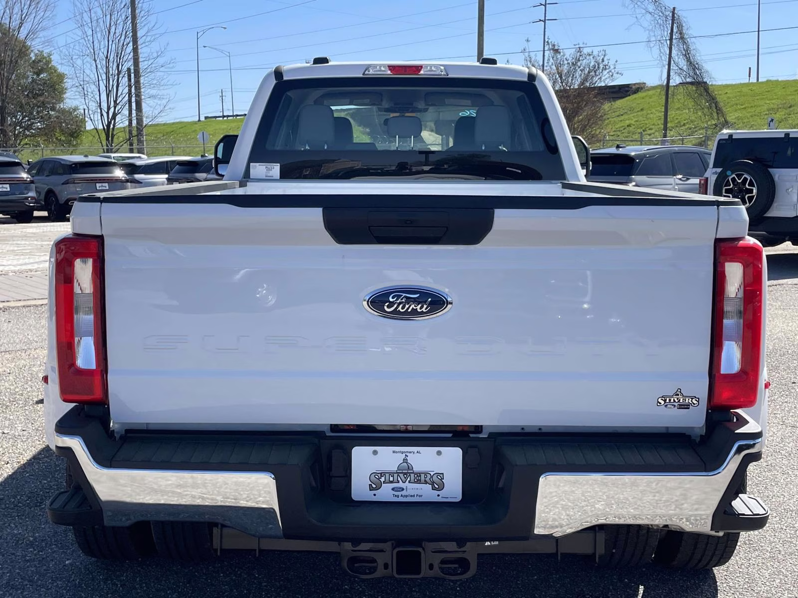 2026 Oxford White Ford Super Duty F-350 DRW XL 4X4 Truck