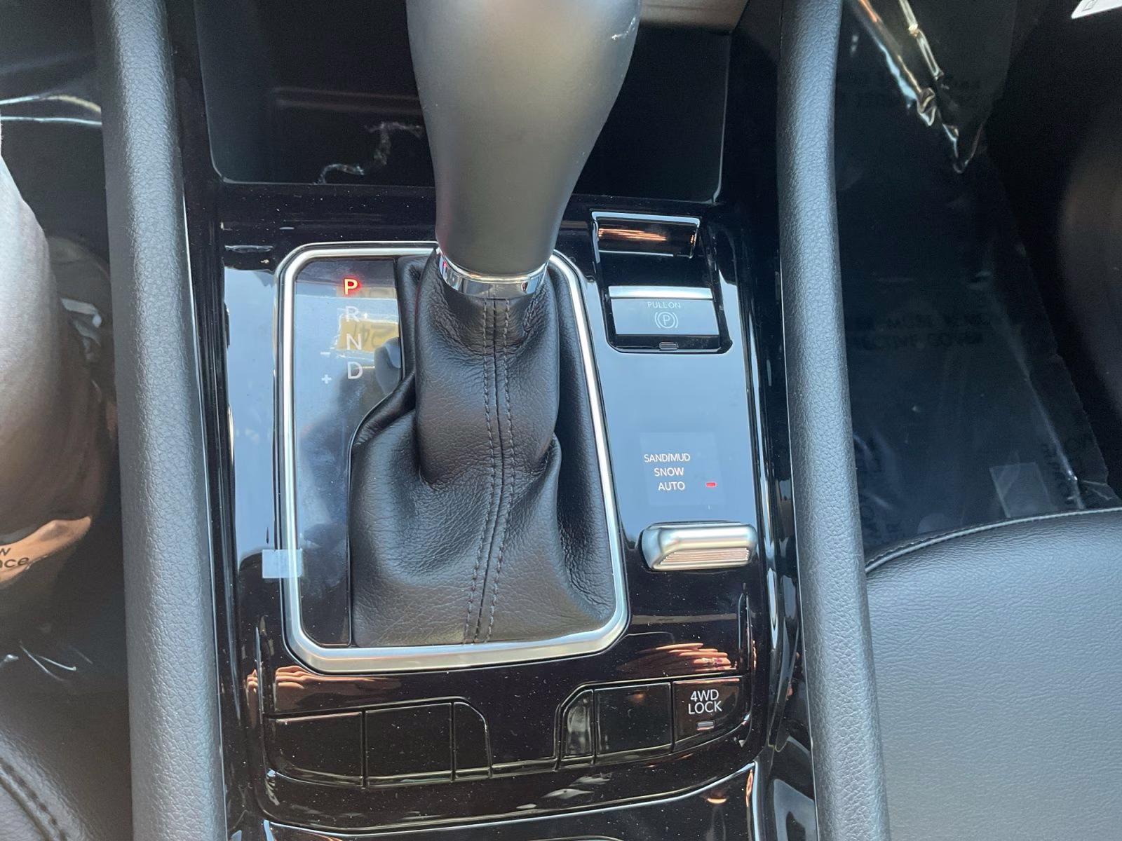 2026 Bright White Clearcoat Jeep Compass Limited 4X4 SUV