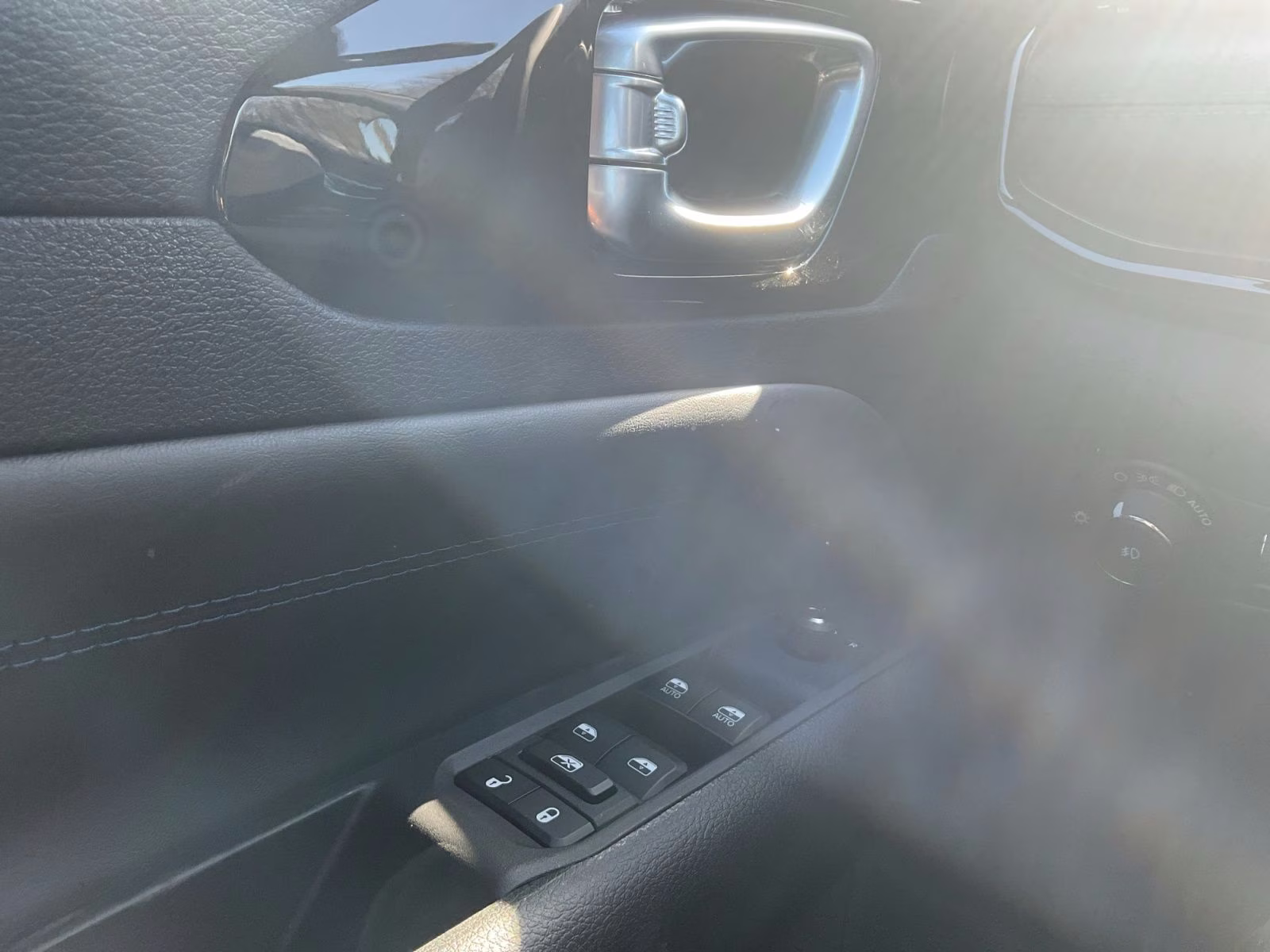 2026 Bright White Clearcoat Jeep Compass Limited 4X4 SUV