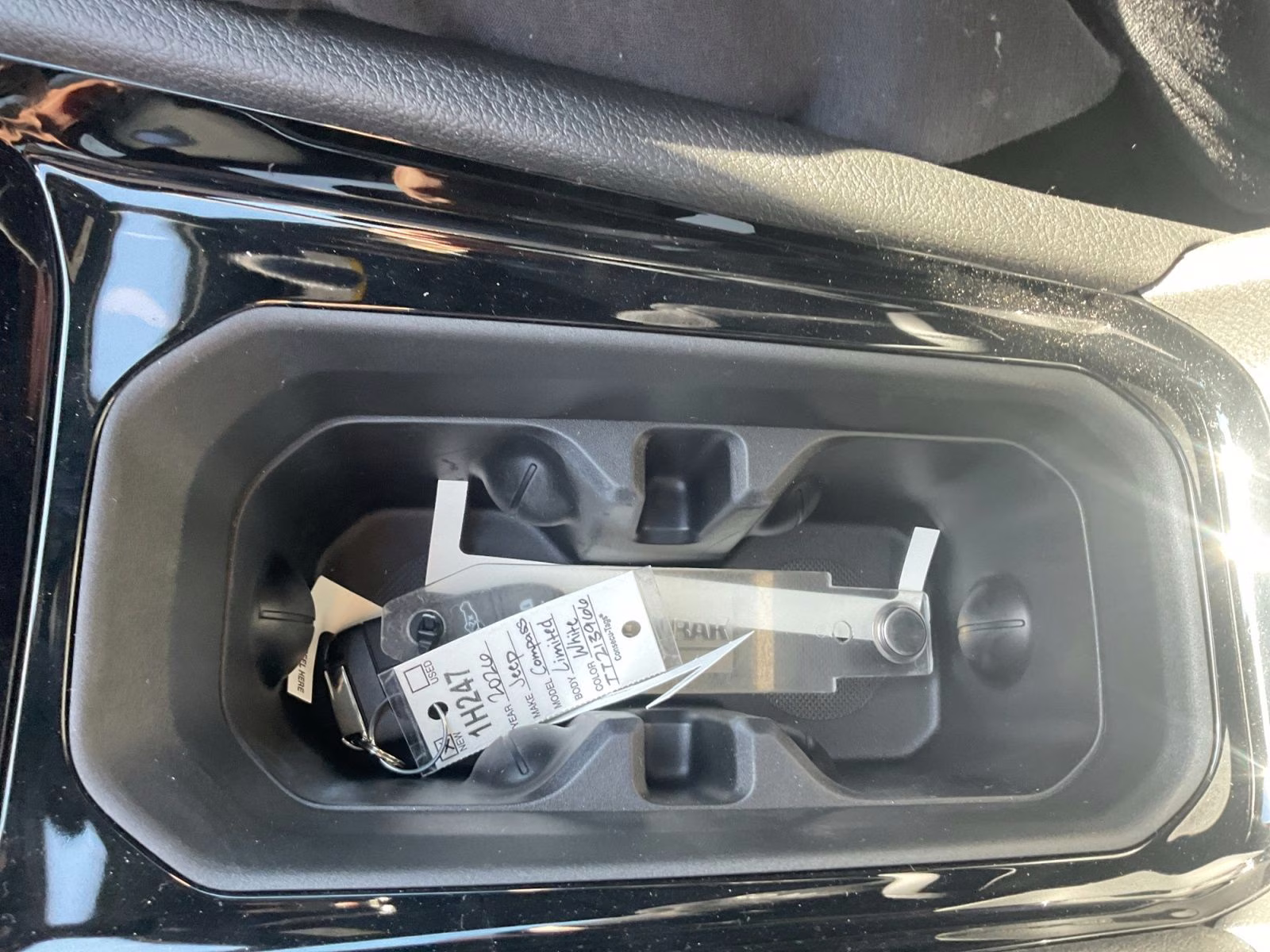 2026 Bright White Clearcoat Jeep Compass Limited 4X4 SUV