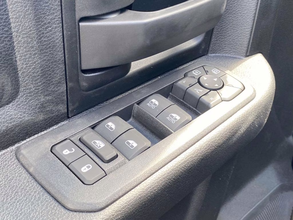 2026 Diamond Black Crystal Pearlcoat Ram 2500 Tradesman 4X4 Truck