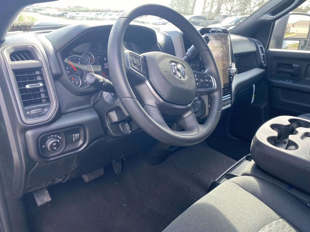 2026 Diamond Black Crystal Pearlcoat Ram 2500 Tradesman 4X4 Truck