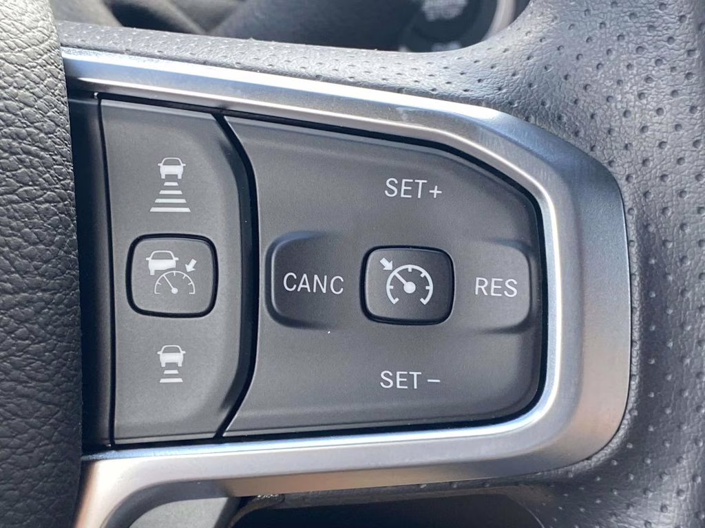 2026 Diamond Black Crystal Pearlcoat Ram 2500 Tradesman 4X4 Truck