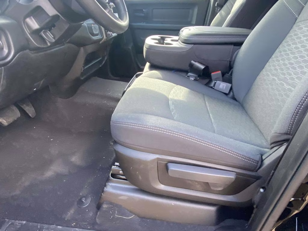 2026 Diamond Black Crystal Pearlcoat Ram 2500 Tradesman 4X4 Truck