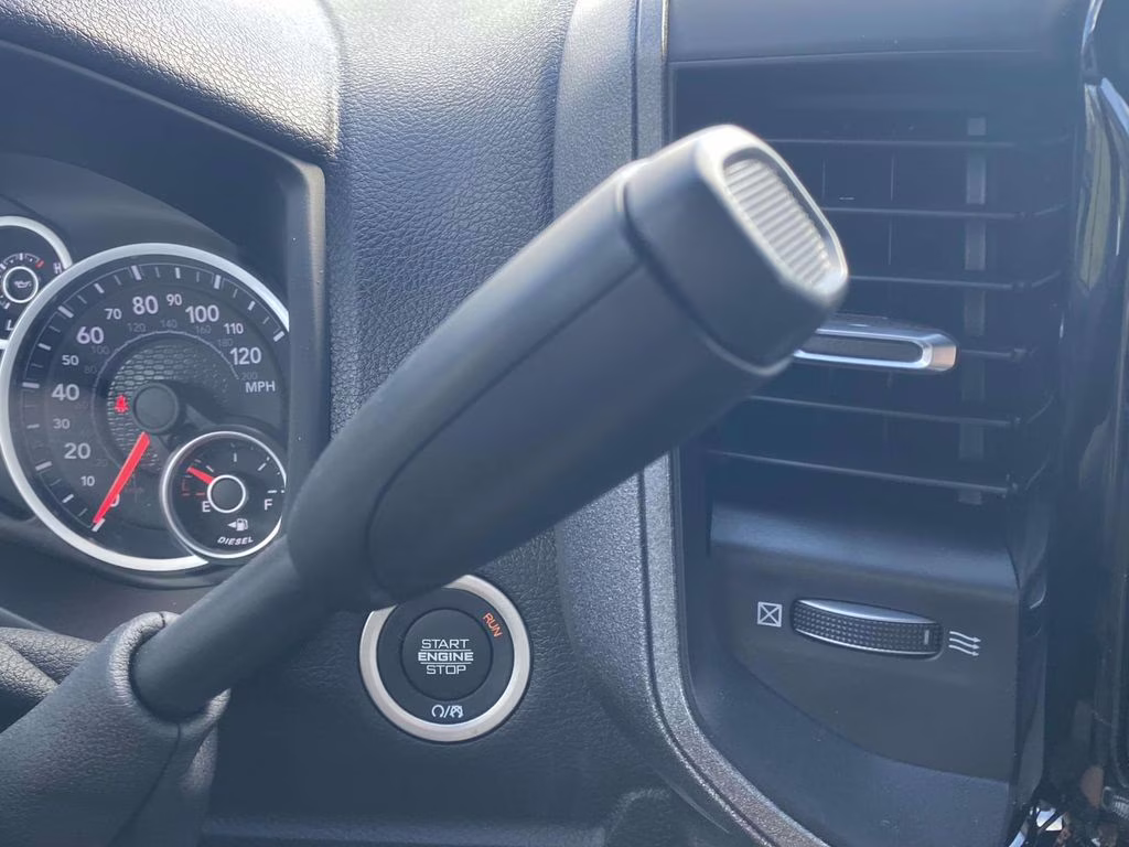 2026 Diamond Black Crystal Pearlcoat Ram 2500 Tradesman 4X4 Truck