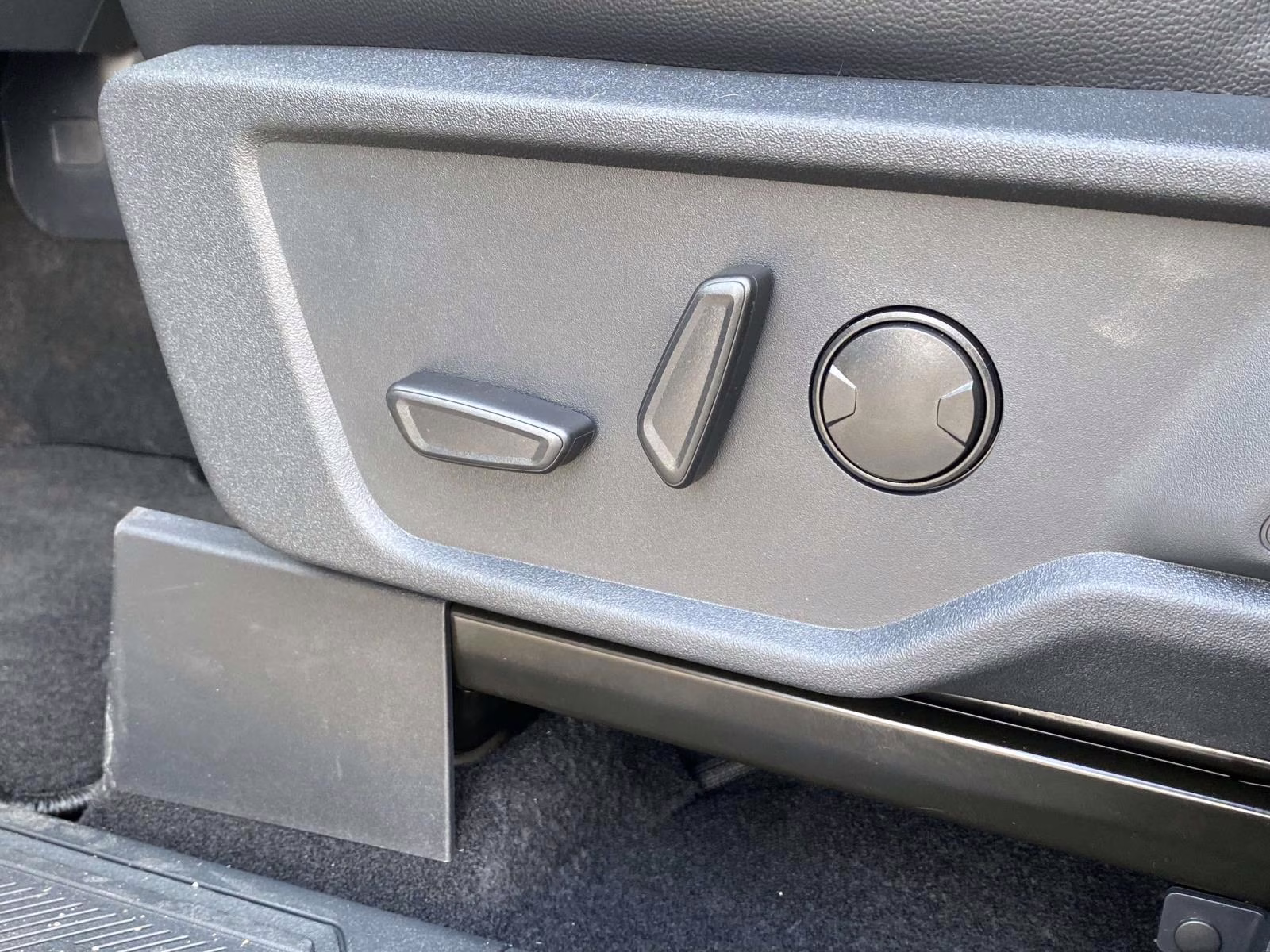 2026 Gray Ford Bronco Outer Banks 4X4 SUV