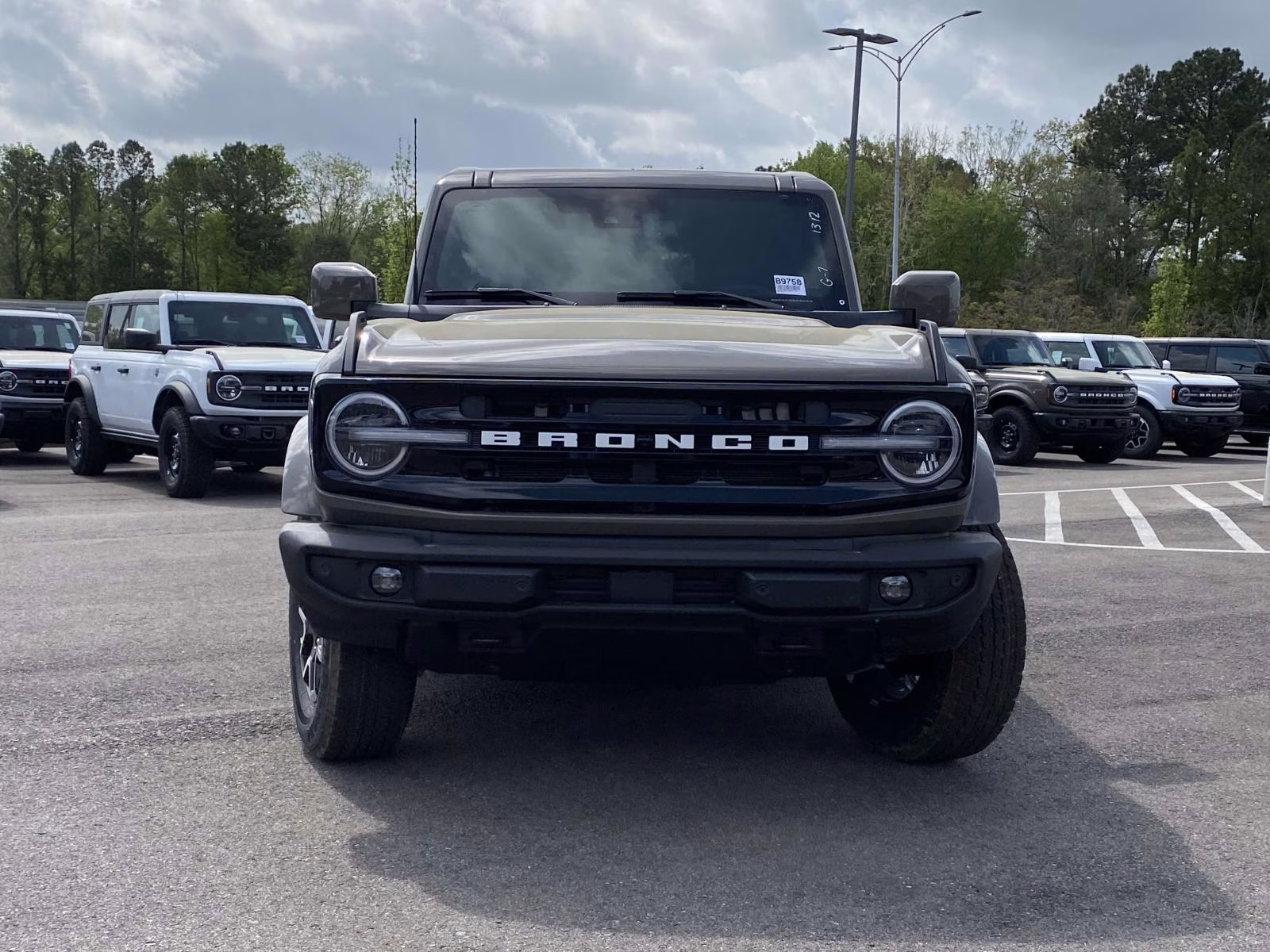 2026 Gray Ford Bronco Outer Banks 4X4 SUV