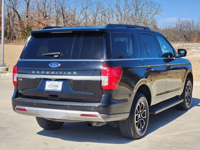 2024 Black Metallic Ford Expedition XLT 4X4 SUV