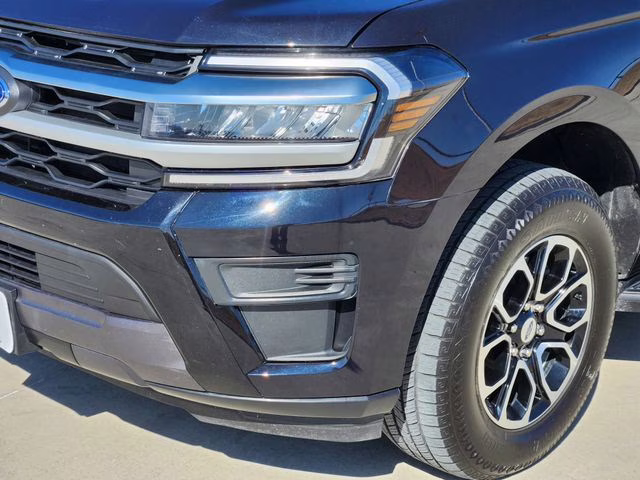 2024 Black Metallic Ford Expedition XLT 4X4 SUV
