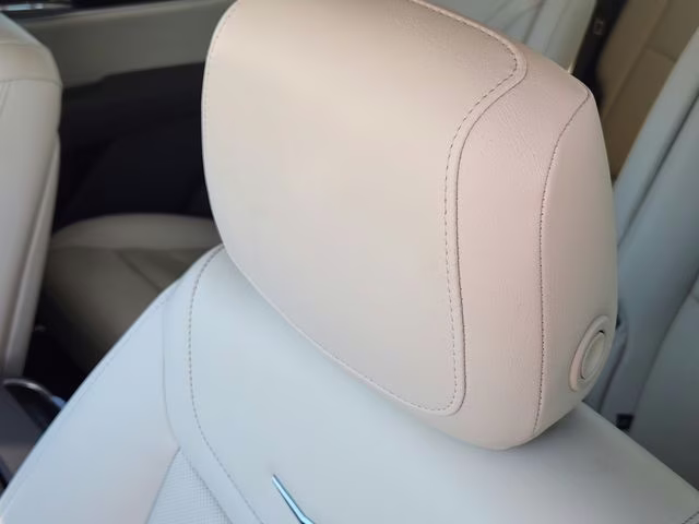 2023 Argent Silver Metallic Cadillac XT6 Premium Luxury FWD SUV