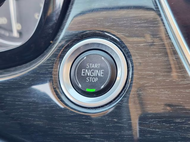 2023 Argent Silver Metallic Cadillac XT6 Premium Luxury FWD SUV