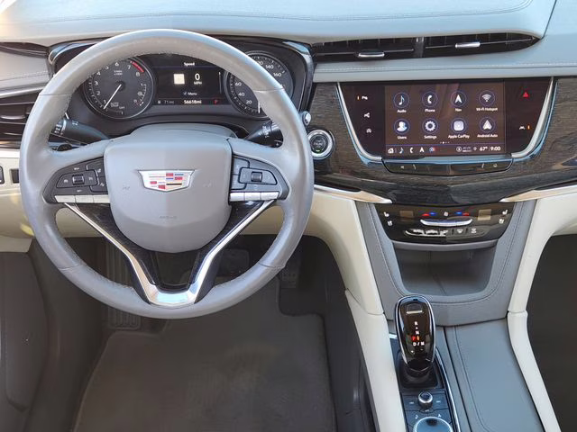 2023 Argent Silver Metallic Cadillac XT6 Premium Luxury FWD SUV