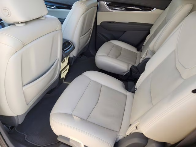 2023 Argent Silver Metallic Cadillac XT6 Premium Luxury FWD SUV