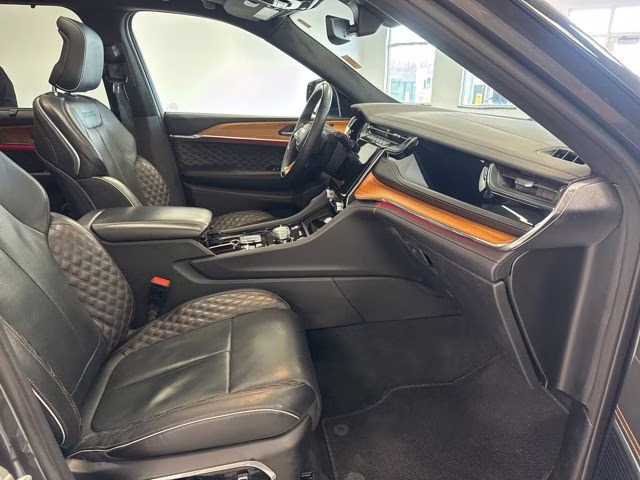 2024 Baltic Gray Metallic Clearcoat Jeep Grand Cherokee Summit Reserve 4X4 SUV