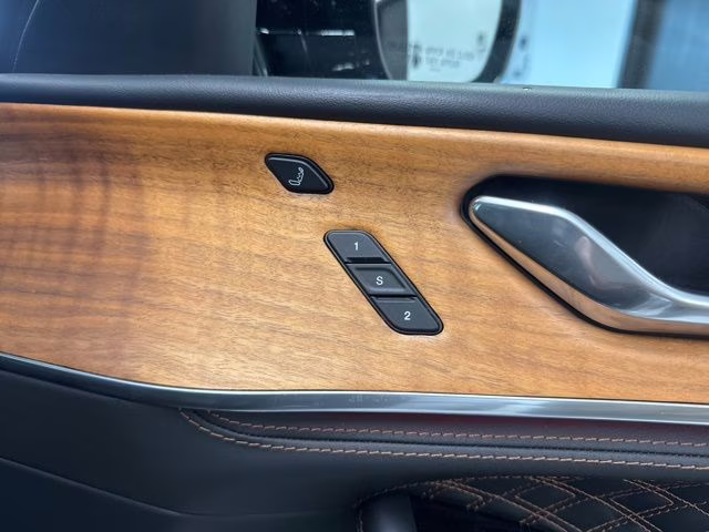 2024 Baltic Gray Metallic Clearcoat Jeep Grand Cherokee Summit Reserve 4X4 SUV