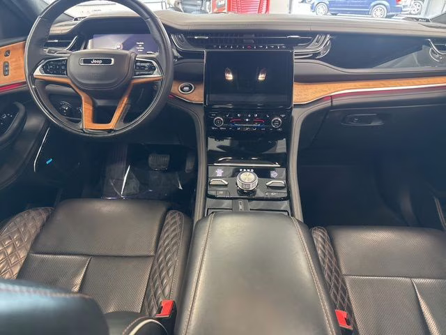 2024 Baltic Gray Metallic Clearcoat Jeep Grand Cherokee Summit Reserve 4X4 SUV