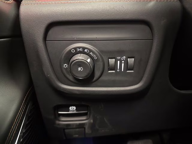 2024 Baltic Gray Metallic Clearcoat Jeep Grand Cherokee Summit Reserve 4X4 SUV