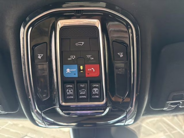 2024 Baltic Gray Metallic Clearcoat Jeep Grand Cherokee Summit Reserve 4X4 SUV