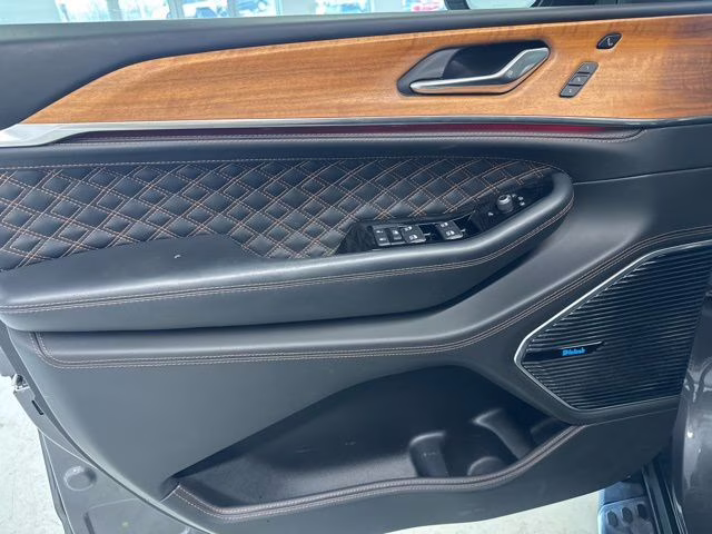 2024 Baltic Gray Metallic Clearcoat Jeep Grand Cherokee Summit Reserve 4X4 SUV