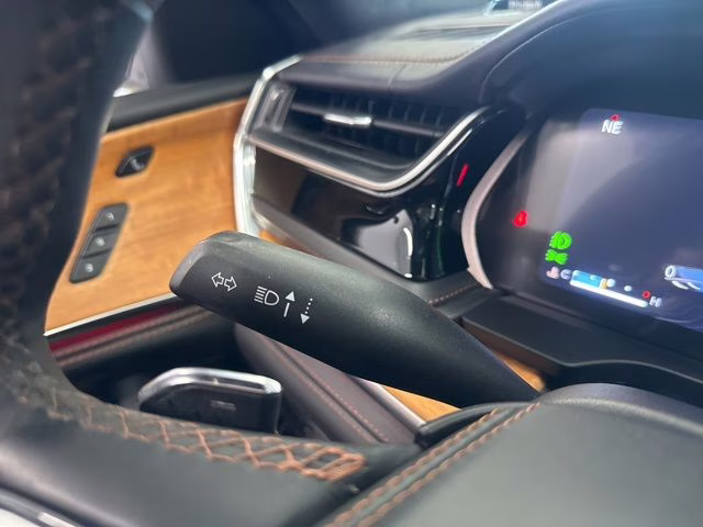 2024 Baltic Gray Metallic Clearcoat Jeep Grand Cherokee Summit Reserve 4X4 SUV