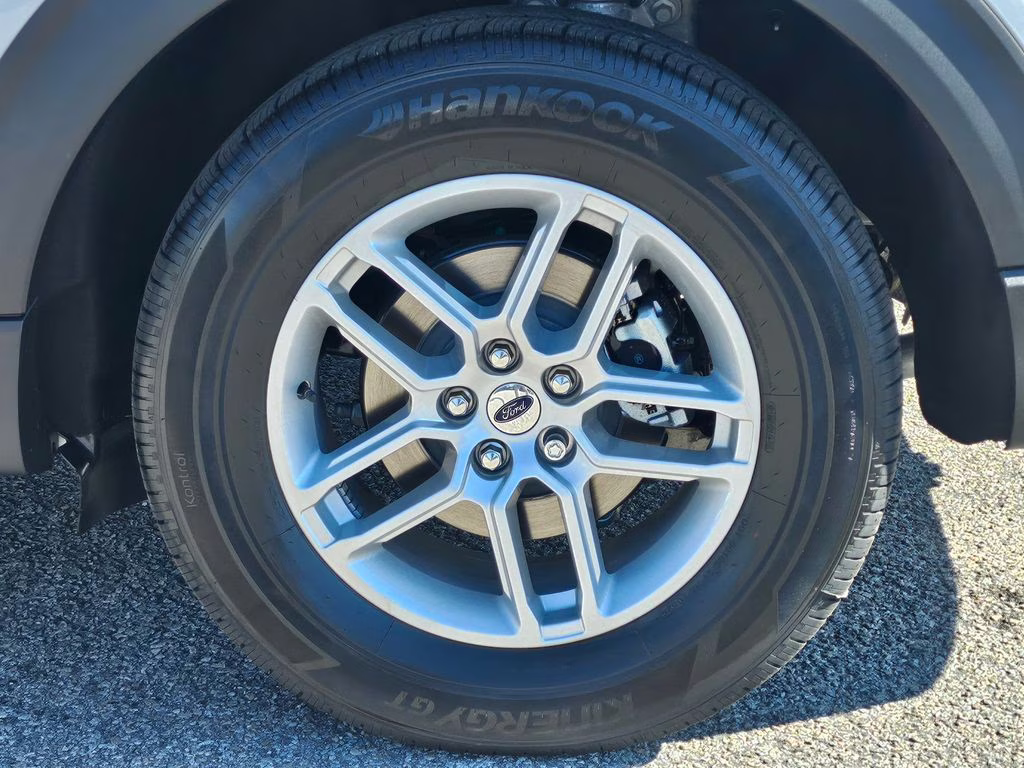 2026 Space White Metallic Ford Explorer Active RWD SUV