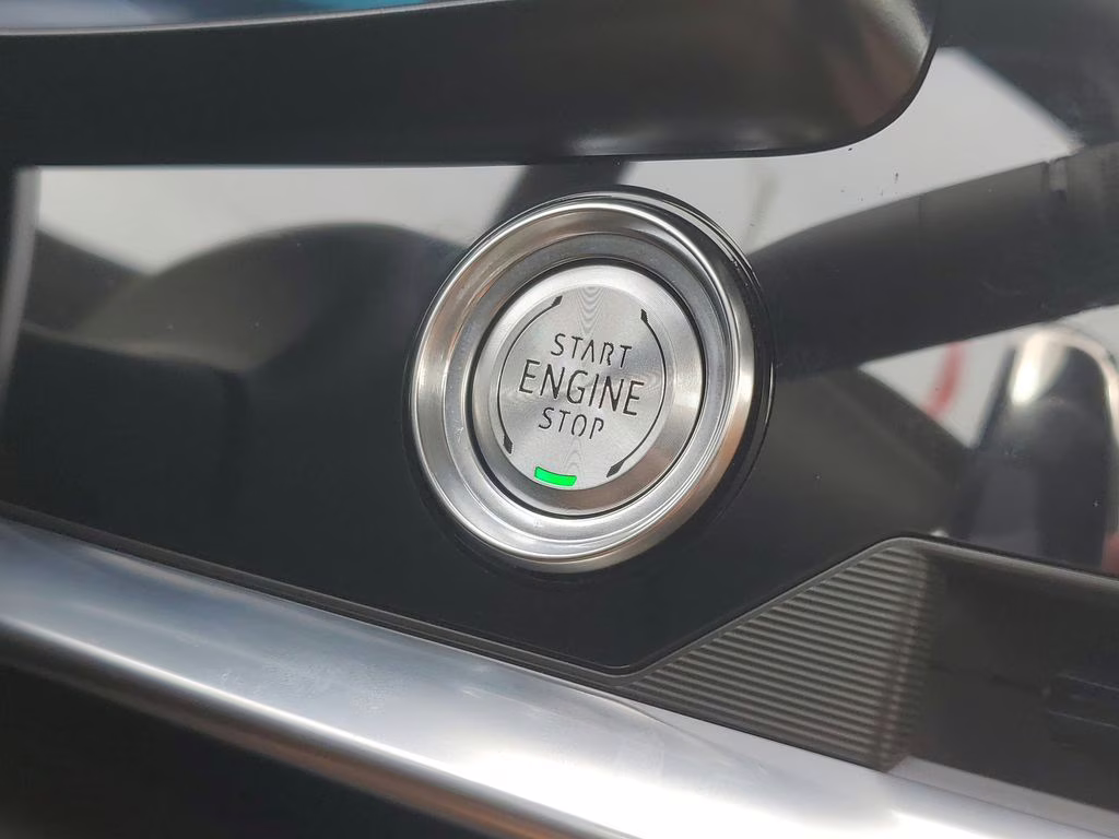 2025 Arctic White Chevrolet Corvette 3LT Convertible 1-Owner RWD Convertible