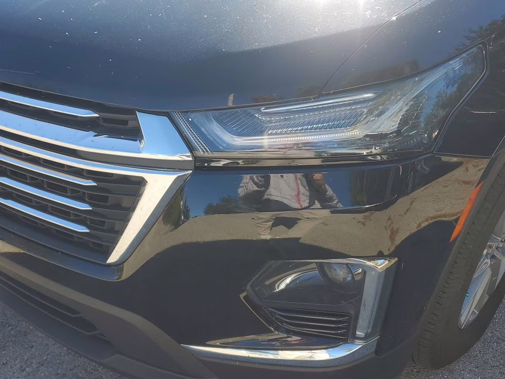2023 Mosaic Black Metallic Chevrolet Traverse LT Cloth FWD SUV
