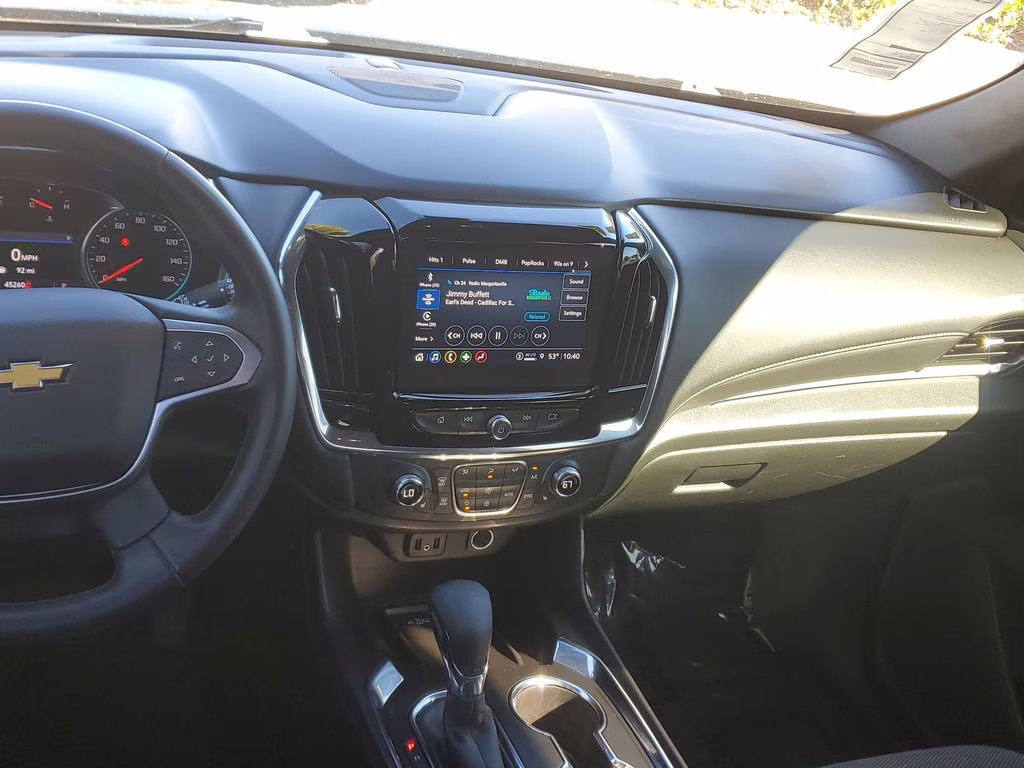 2023 Mosaic Black Metallic Chevrolet Traverse LT Cloth FWD SUV