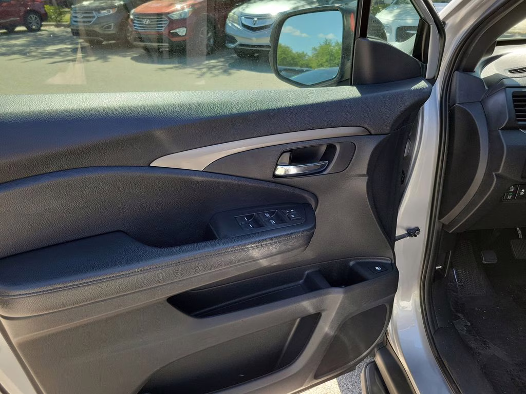 2019 Lunar Silver Metallic Honda Passport Sport FWD SUV