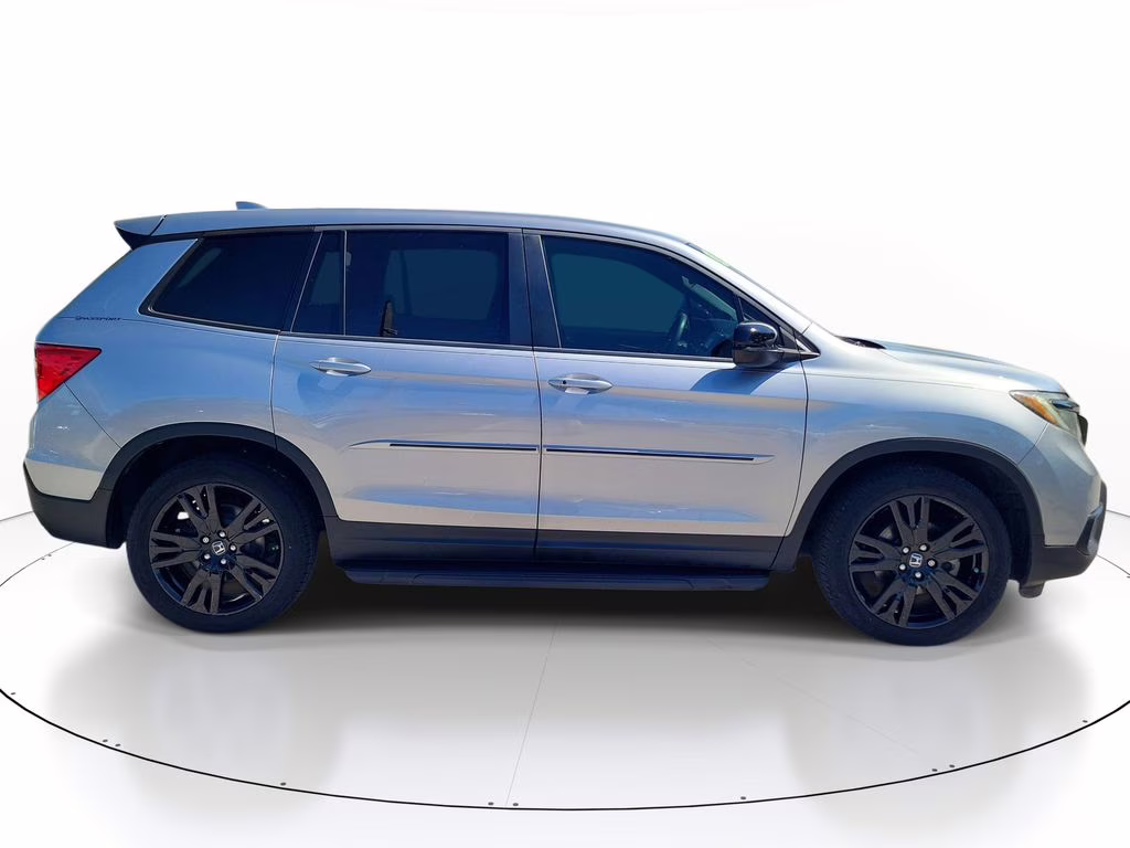 2019 Lunar Silver Metallic Honda Passport Sport FWD SUV