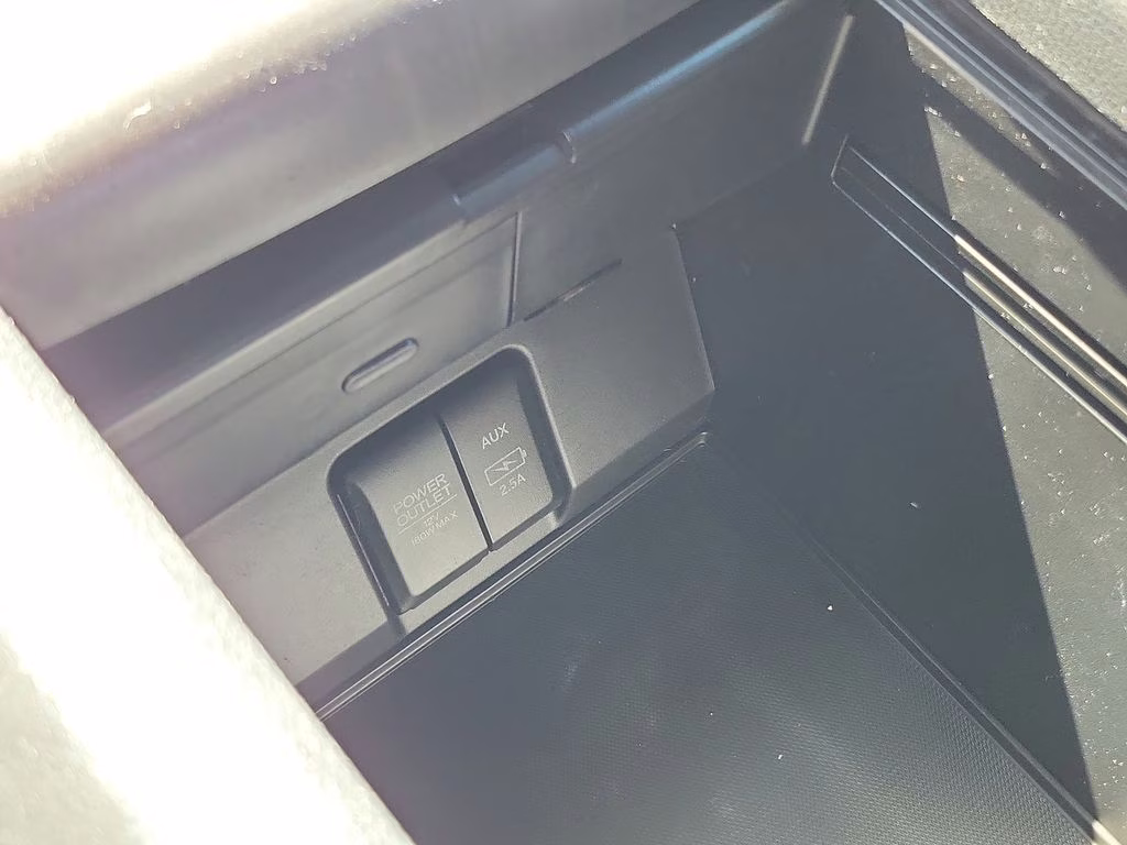 2019 Lunar Silver Metallic Honda Passport Sport FWD SUV