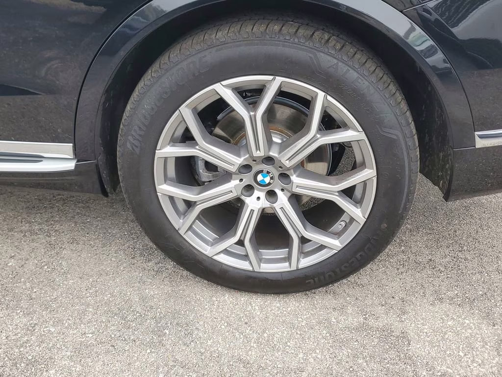 2024 Black Sapphire Metallic BMW X7 xDrive40i AWD SUV