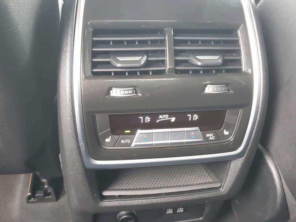 2024 Black Sapphire Metallic BMW X7 xDrive40i AWD SUV