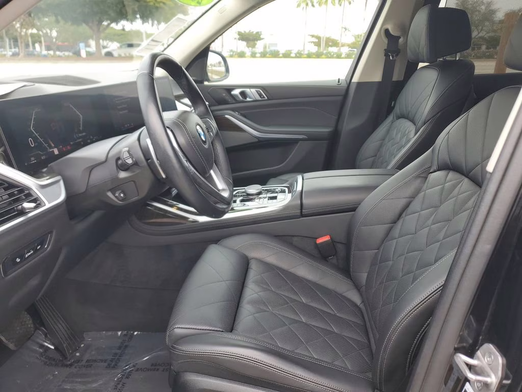 2024 Black Sapphire Metallic BMW X7 xDrive40i AWD SUV