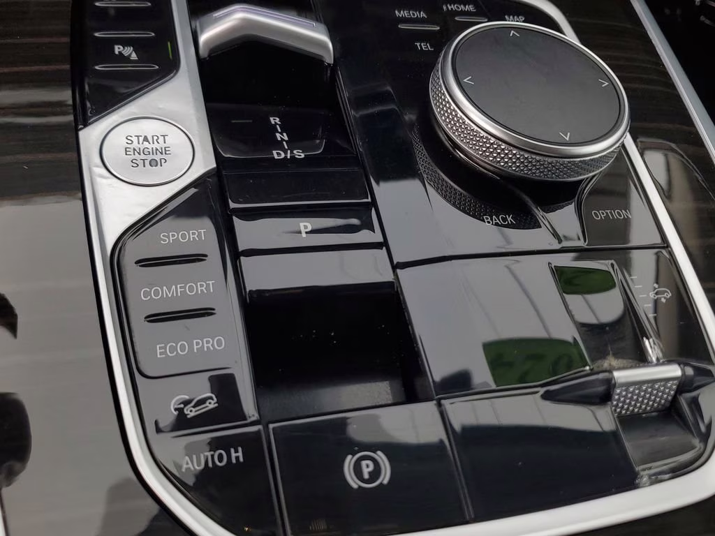 2024 Black Sapphire Metallic BMW X7 xDrive40i AWD SUV