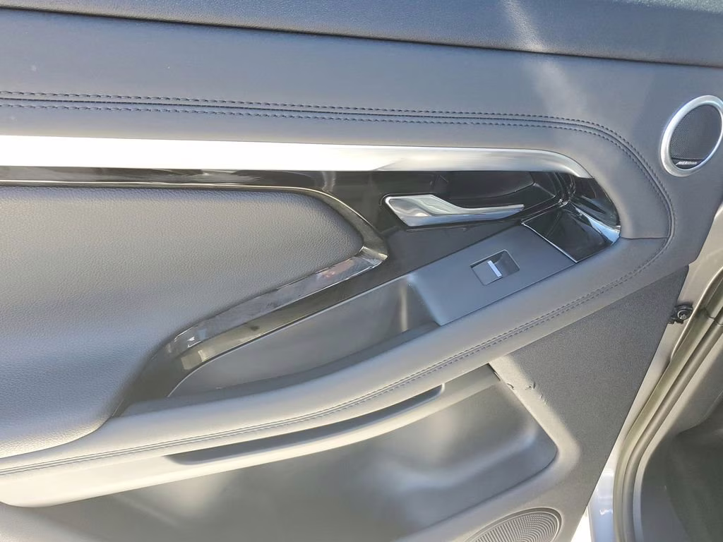 2023 Seoul Pearl Silver Metallic Land Rover Range Rover Evoque SE AWD SUV