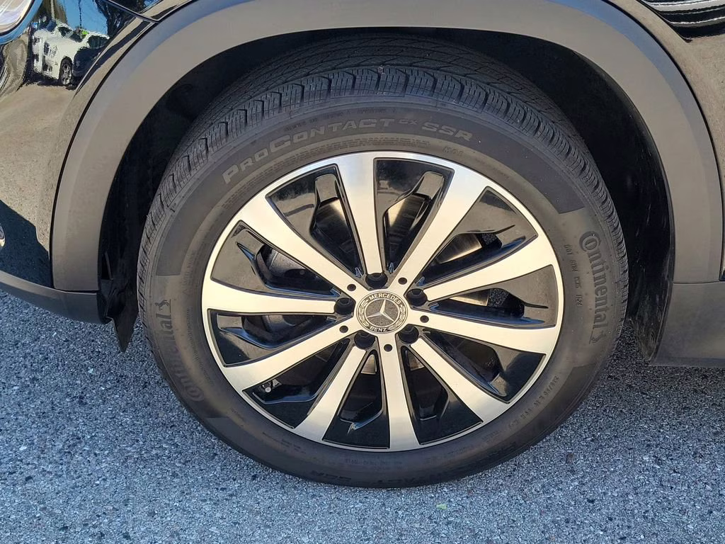 2022 Night Black Mercedes-Benz GLB 250 FWD SUV