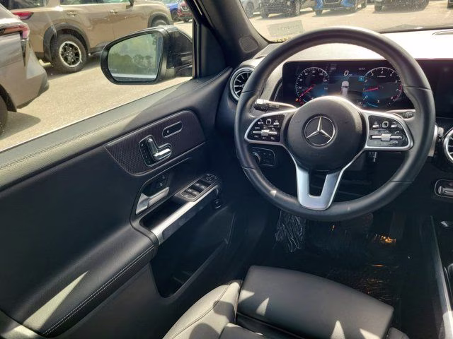 2022 Black Mercedes-Benz GLB GLB 250 FWD SUV