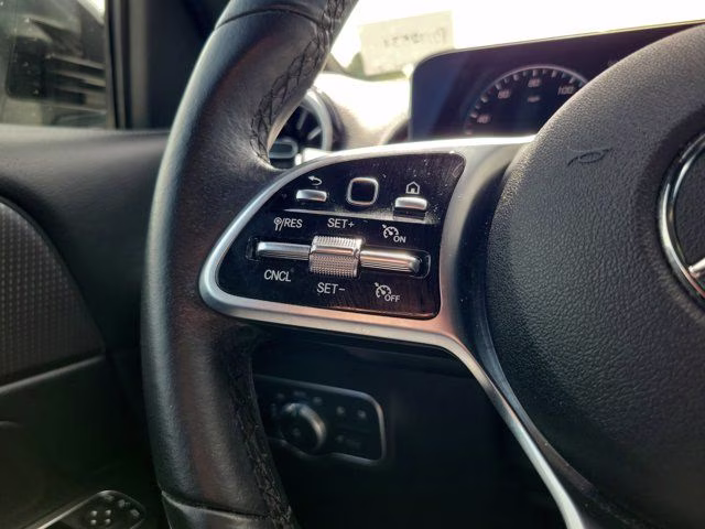 2022 Black Mercedes-Benz GLB GLB 250 FWD SUV