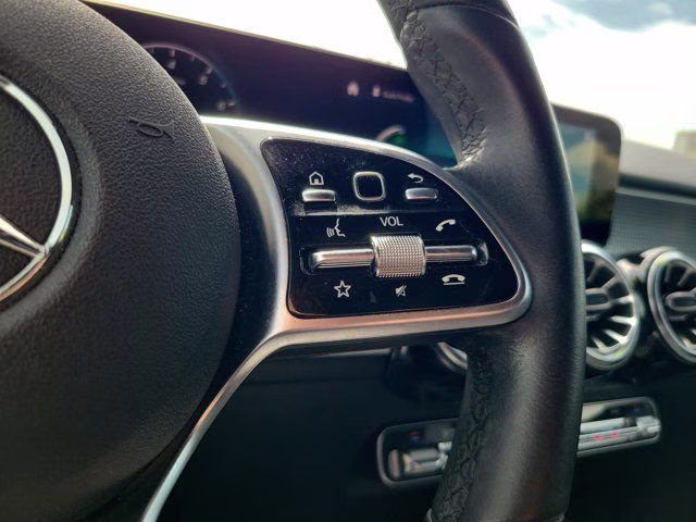 2022 Black Mercedes-Benz GLB GLB 250 FWD SUV
