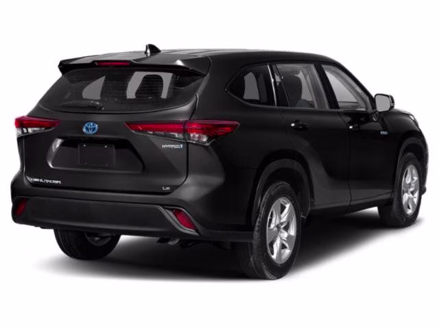 2022 Celestial Silver Metallic Toyota Highlander Hybrid XLE AWD SUV