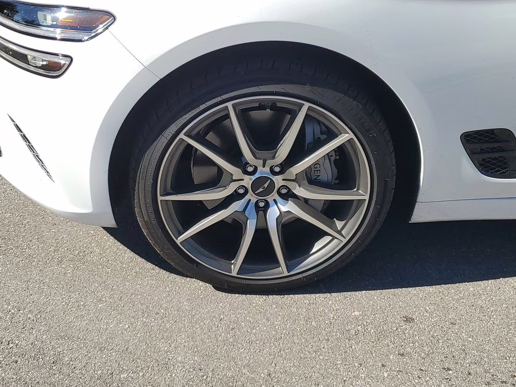 2025 Uyuni White Genesis G70 2.5T Certified RWD Sedan